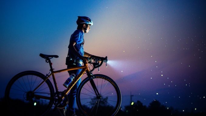 Как да караме безопасно велосипед през нощта