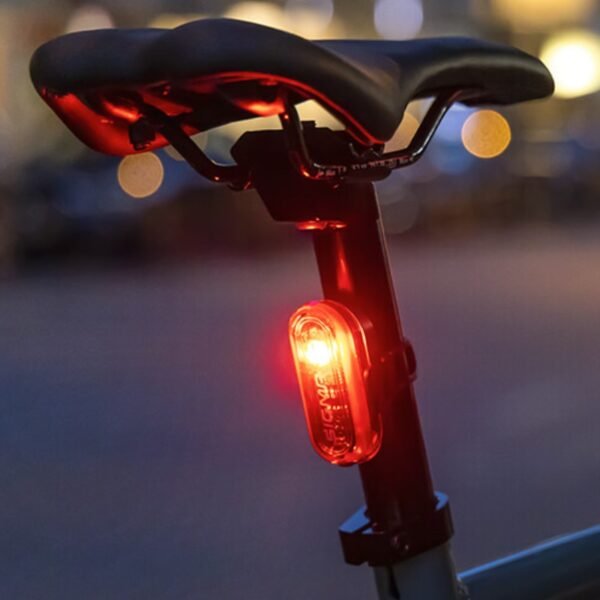 bicycle-rear-light-sigma-curve-enhanced-visibility-3